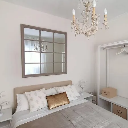Centro Bilbao-parking Gratuito-cuidada Limpieza Apartmán *