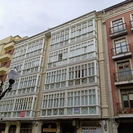 Centro Bilbao-parking Gratuito-cuidada Limpieza Apartmán *