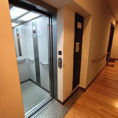 Centro Bilbao-parking Gratuito-cuidada Limpieza Apartament *